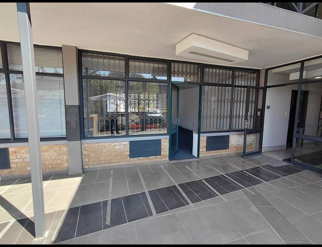 68M² OFFICE TO LET IN VORNA VALLEY